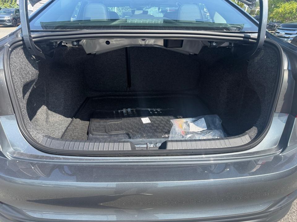 2027 Volkswagen Jetta SE