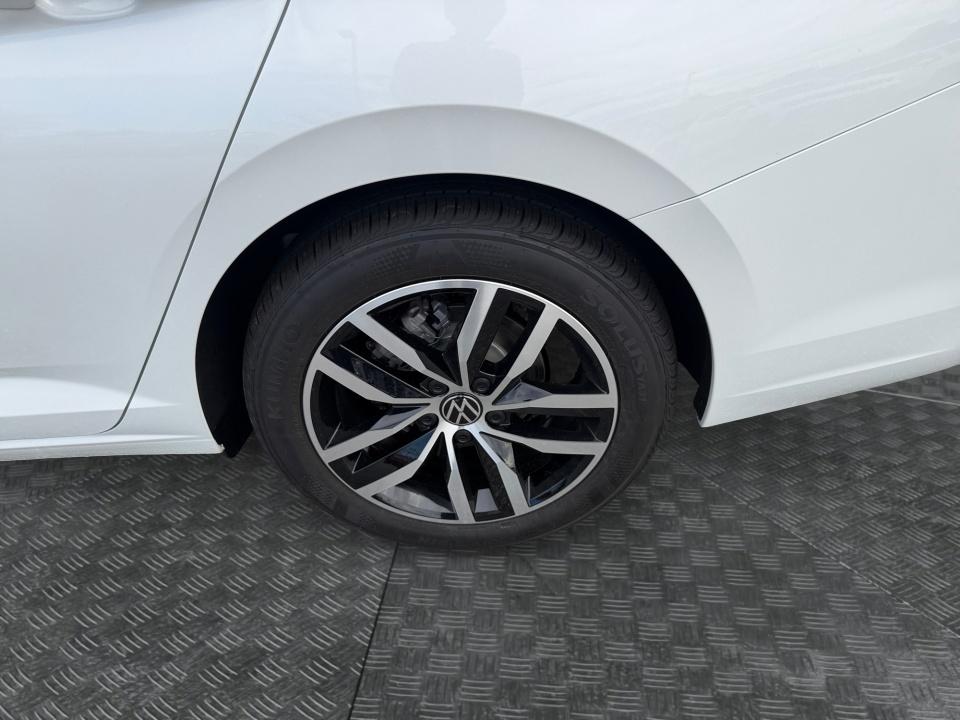 2027 Volkswagen Jetta SE