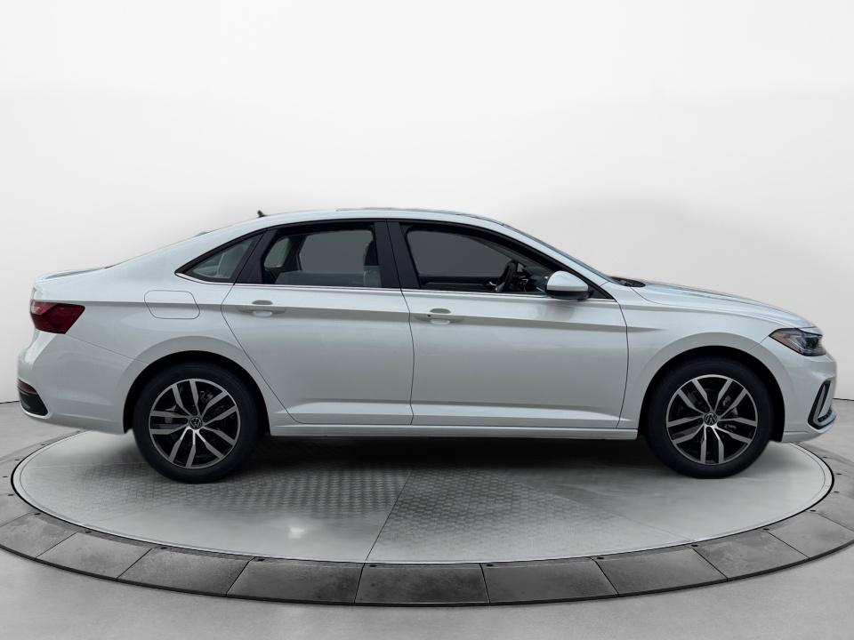 2027 Volkswagen Jetta SE