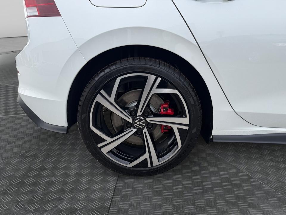 2026 Volkswagen Golf GTI SE