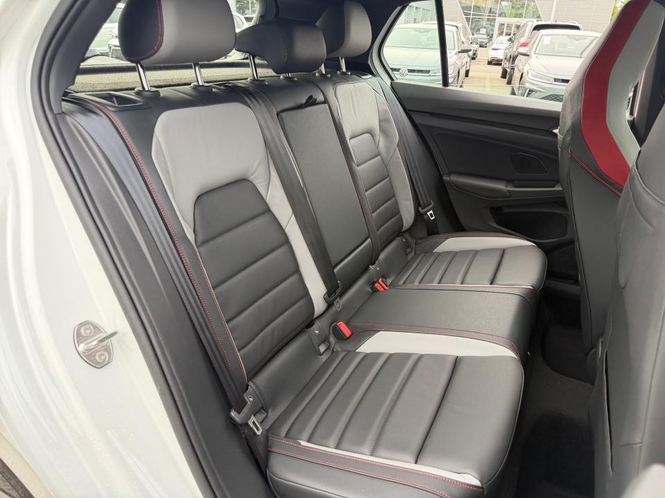2026 Volkswagen Golf GTI SE