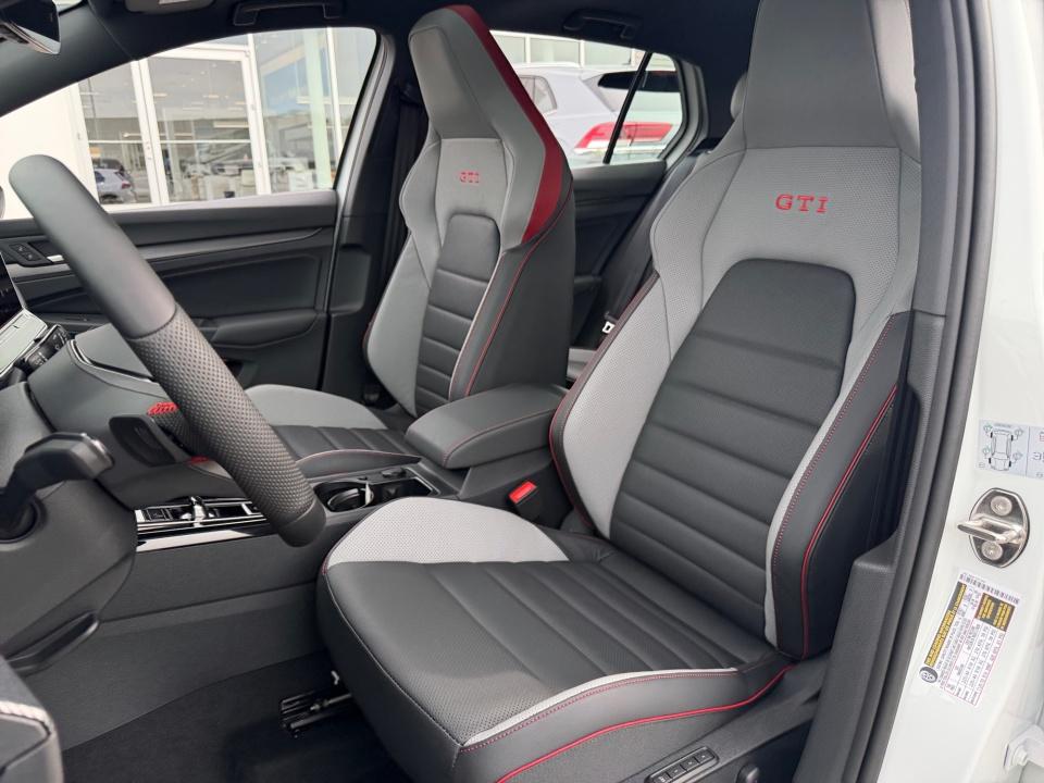 2026 Volkswagen Golf GTI SE