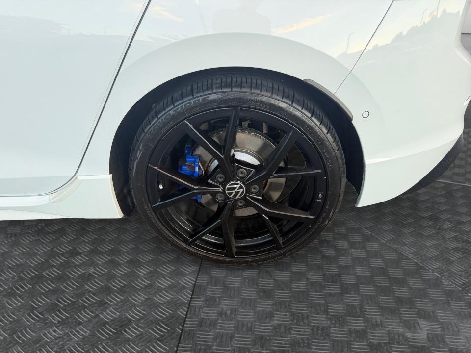 2023 Volkswagen Golf R 20th Anniversary Edition