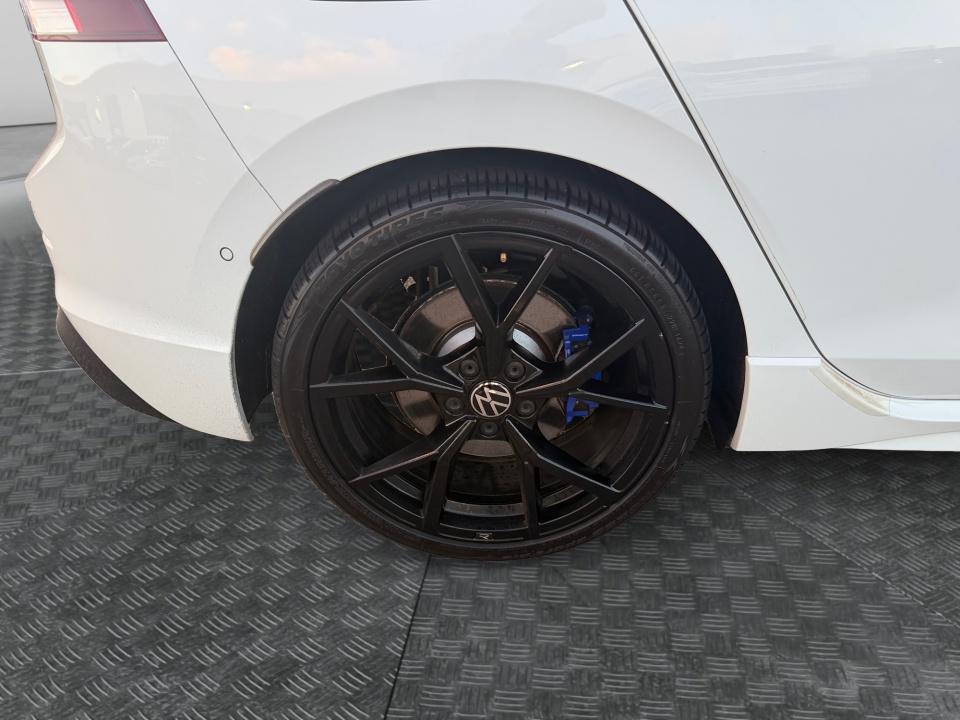 2023 Volkswagen Golf R 20th Anniversary Edition
