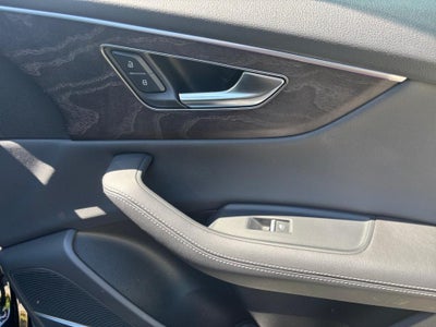 2023 Audi Q8 Premium Plus 55 TFSI quattro Tiptronic