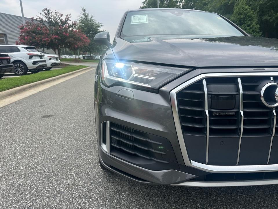 2022 Audi Q7 Premium Plus