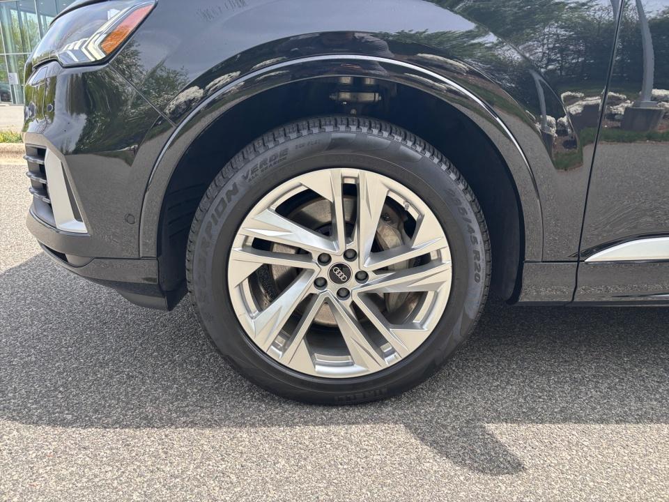 2023 Audi Q7 Premium Plus 55 TFSI quattro Tiptronic