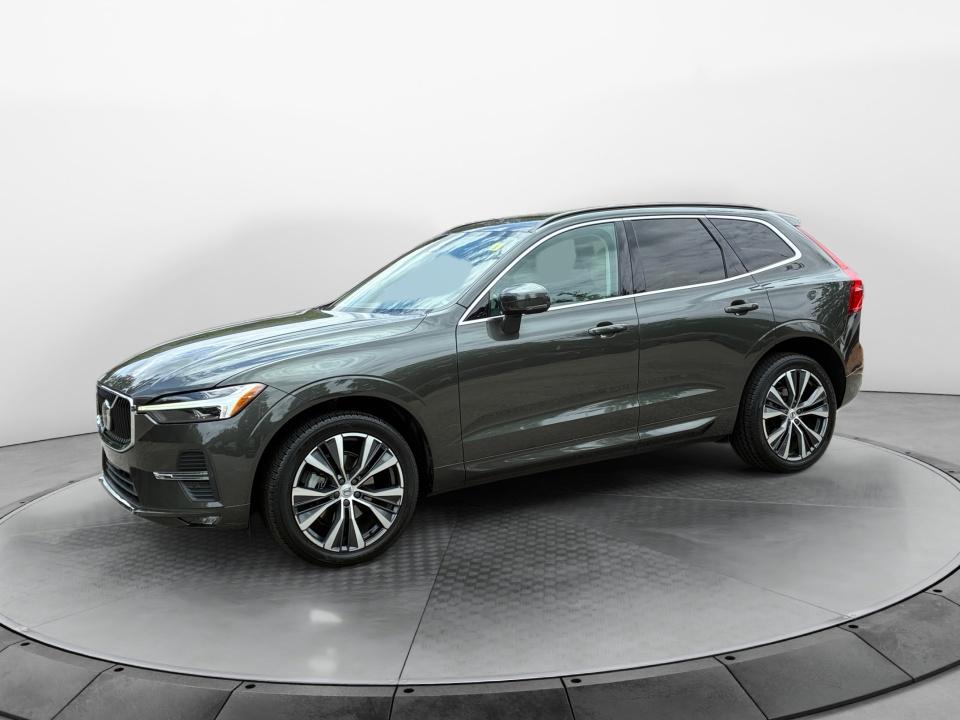2022 Volvo XC60 Momentum