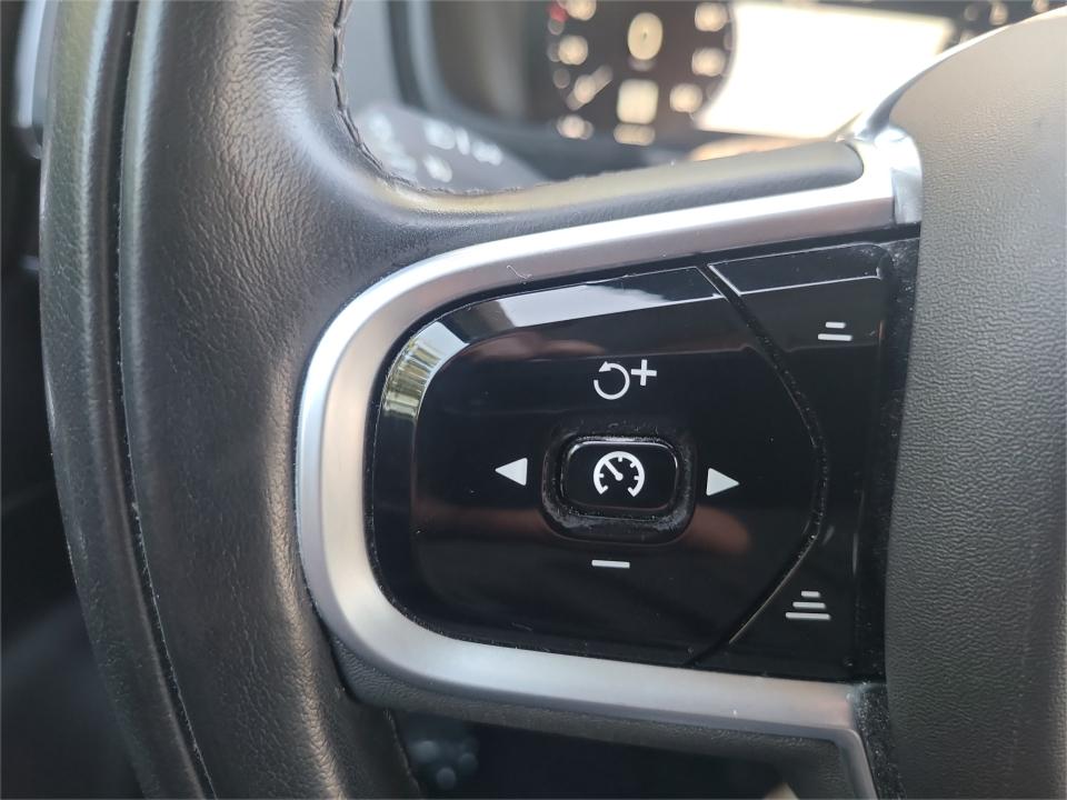 2019 Volvo XC90 Momentum